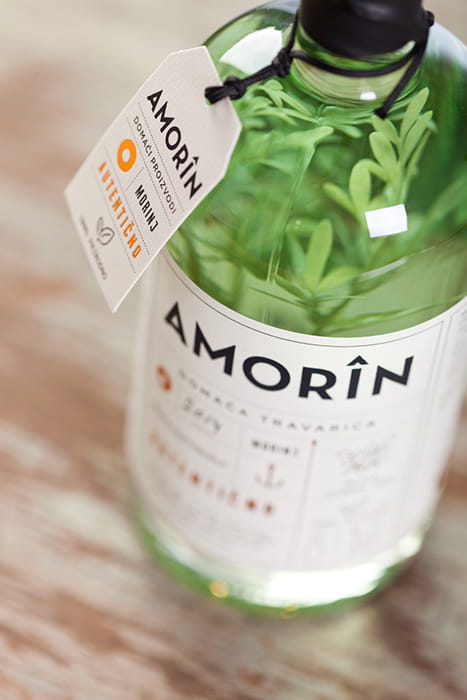 Promo photo for Amorin brand
